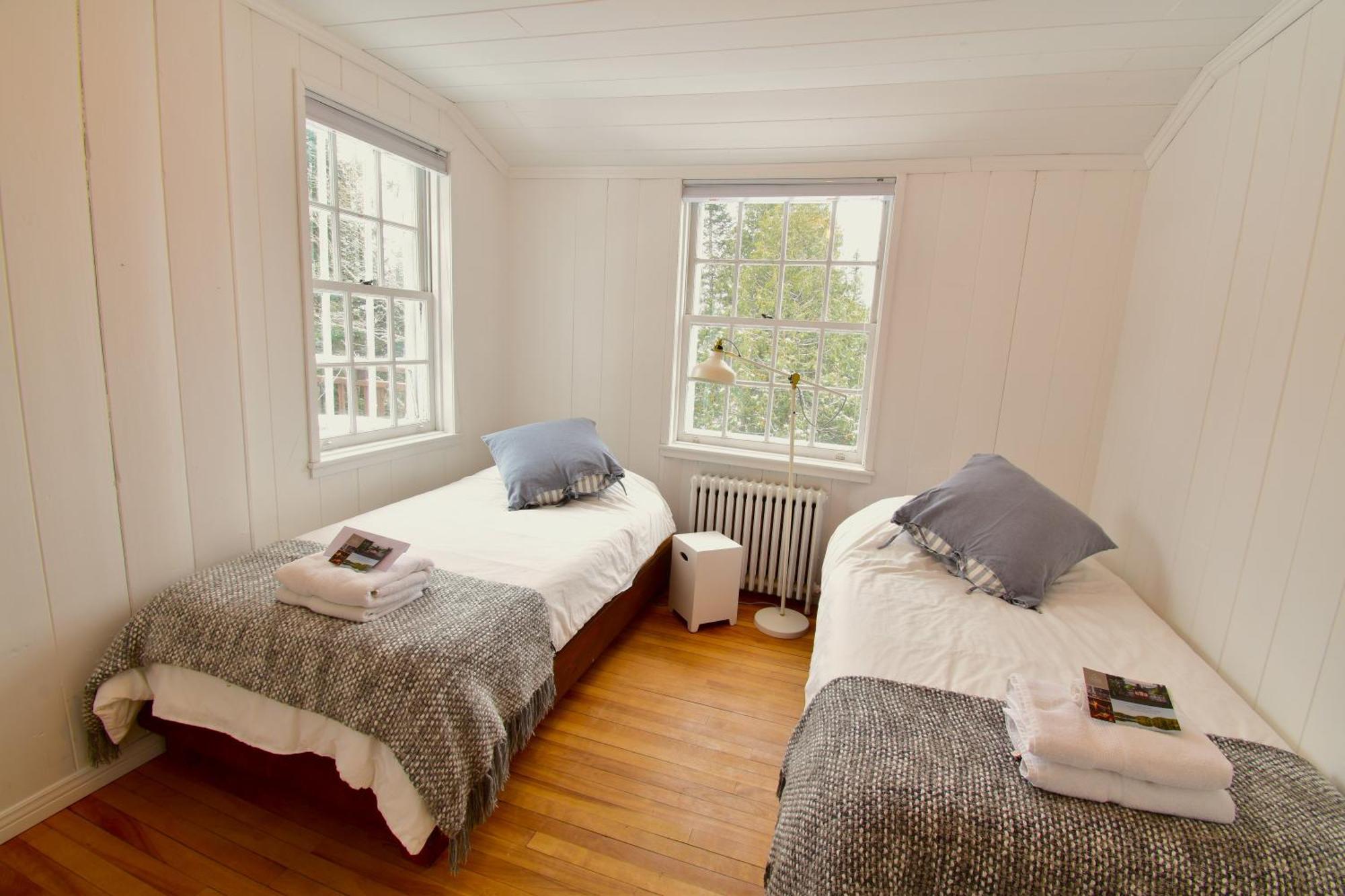 Le Partage Lodge: Destination Plein Air Et Sociale Val-Morin エクステリア 写真