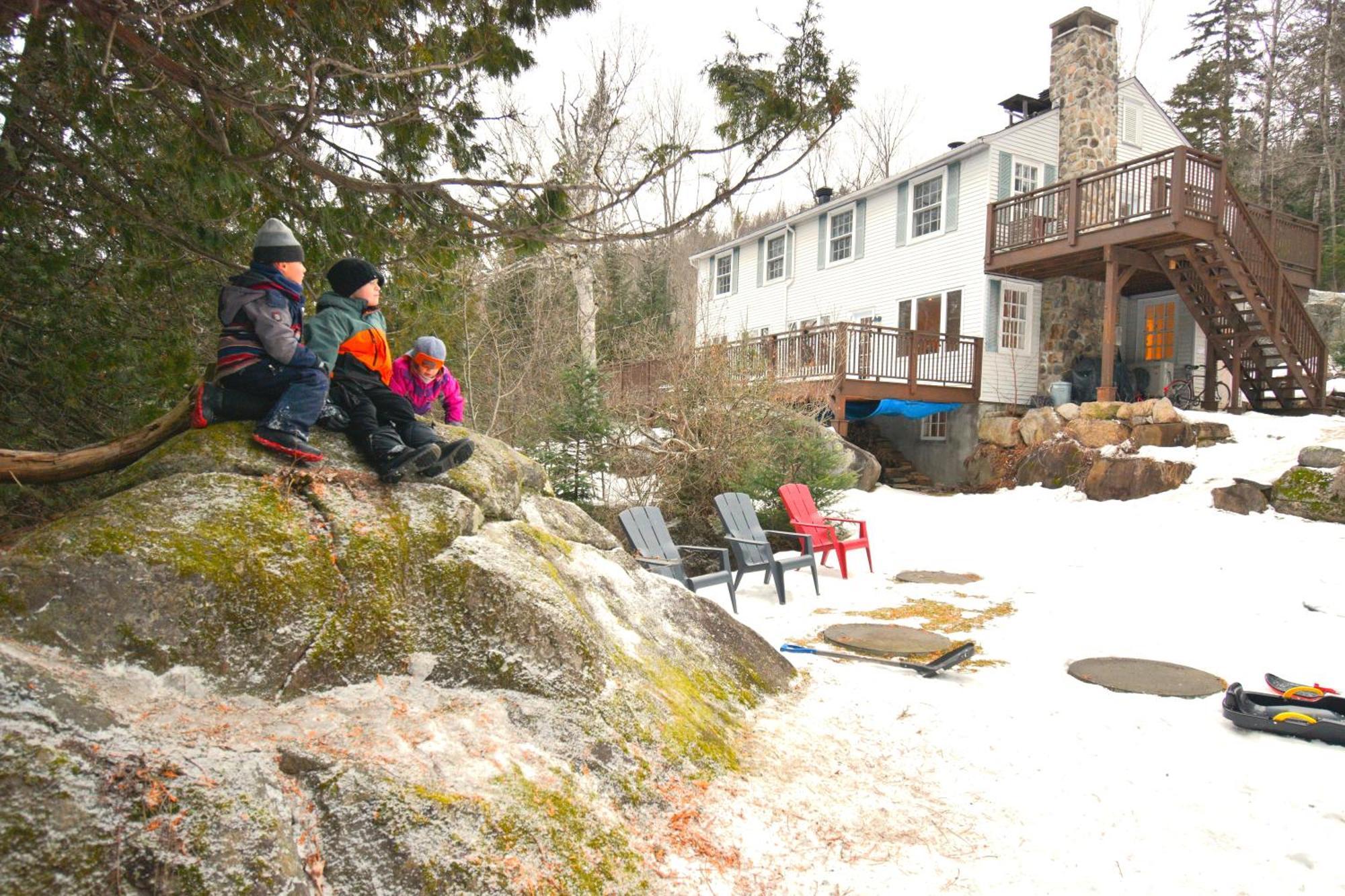 Le Partage Lodge: Destination Plein Air Et Sociale Val-Morin エクステリア 写真